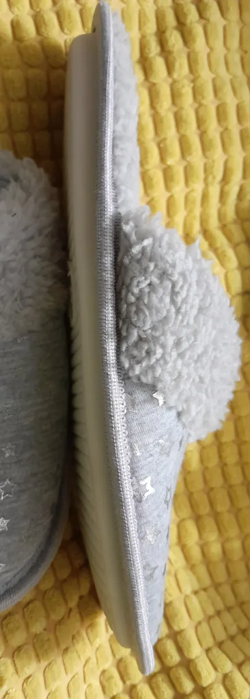 Cozy Fuzzy Slippers . image indicator(6)