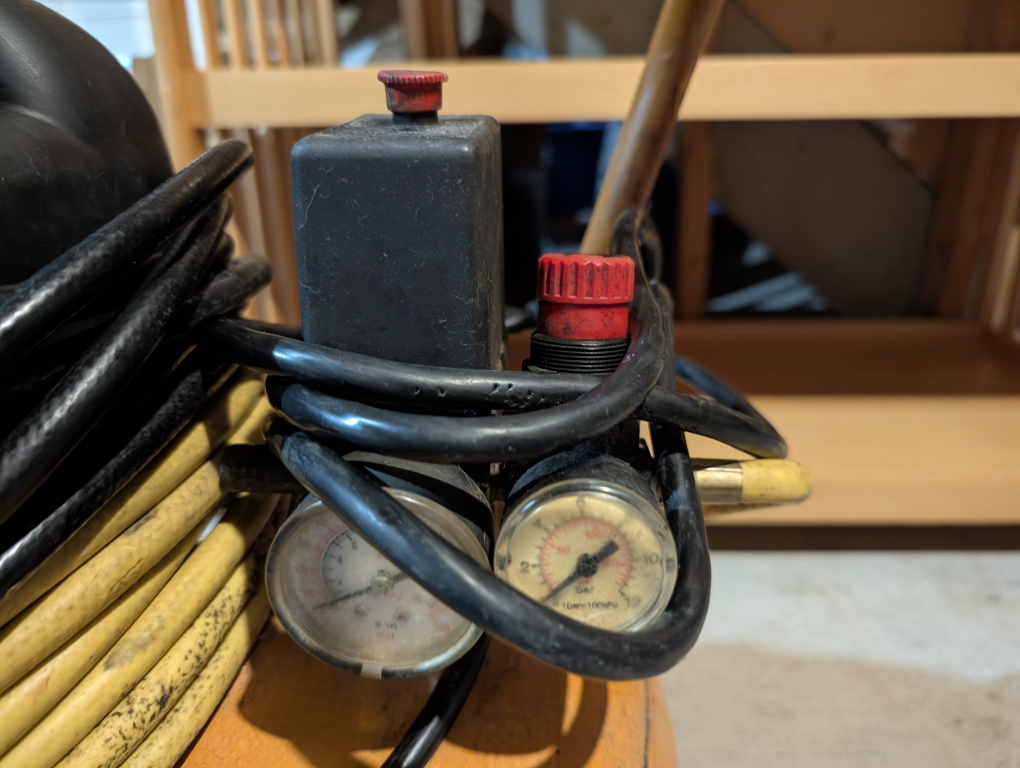 Bostich 1.5HP 6.0 Gallon Air Compressor - photo 2