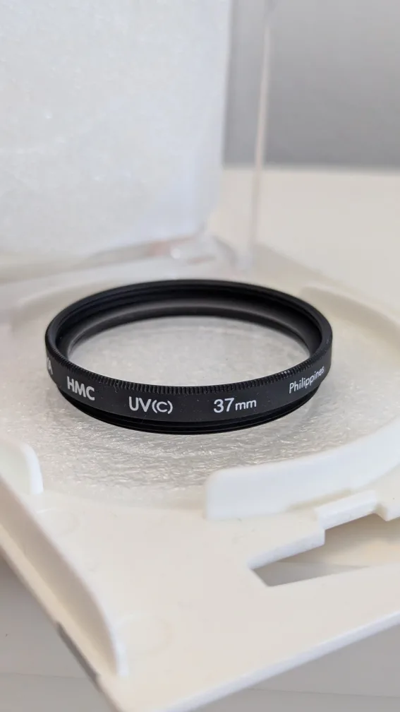 Hoya 37mm UV(C) HMC Filter image indicator(3)