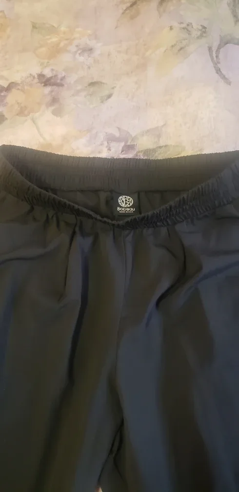 AMAZING Bobeau Black SILKY Sweatpants. Size L. NEW image indicator(2)