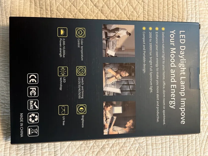 Brand new in box. Light therapy lamp 10,000 LUX image indicator(2)