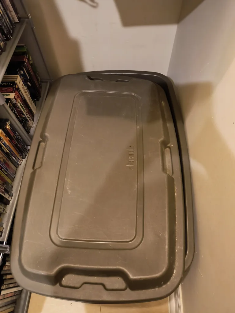 Large Storage Container 2 available. image indicator(2)