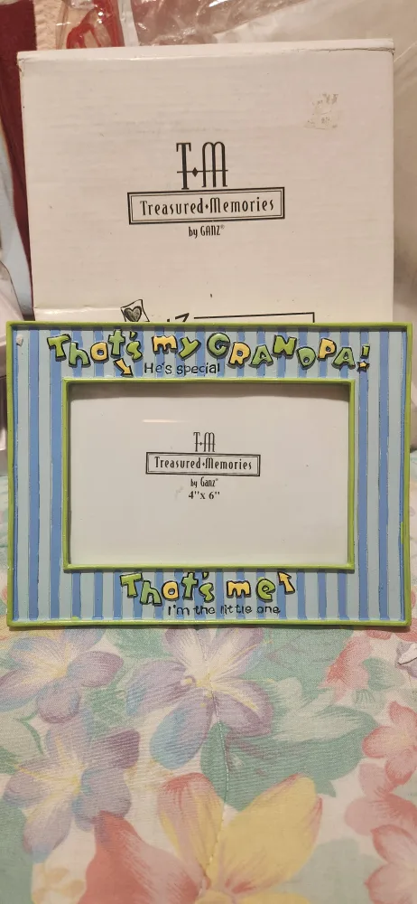 Treasures Memories Photo Frame - That's My Grandpa thumbnail