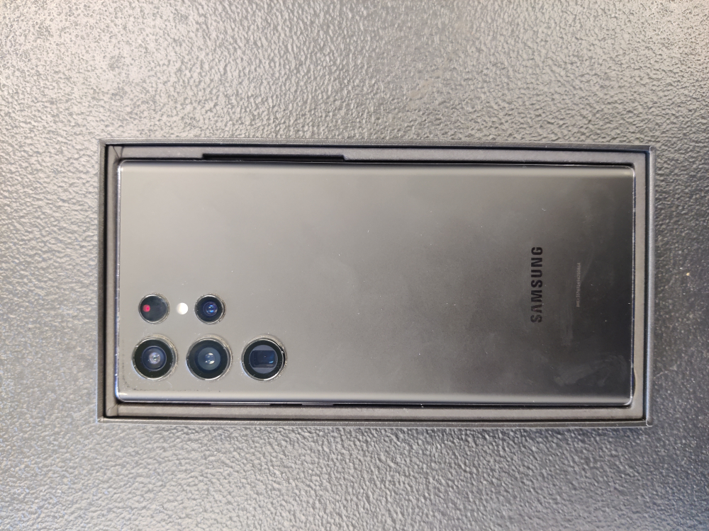 Samsung Galaxy S22 Ultra - photo 2