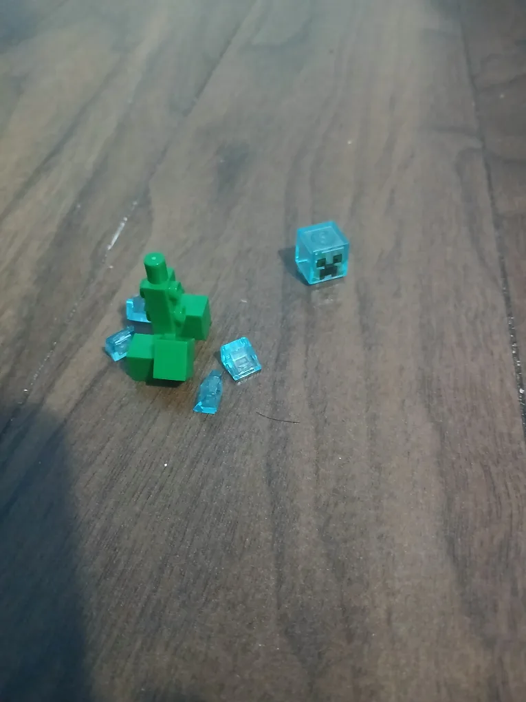 🧡Minecraft rare Lego Charged Creeper Minifigure image indicator(3)