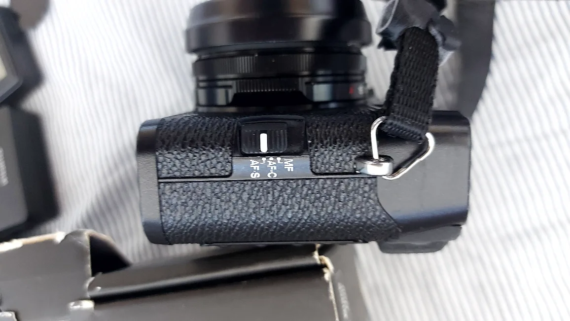 Fujifilm X100S Camera low shutter count image indicator(5)