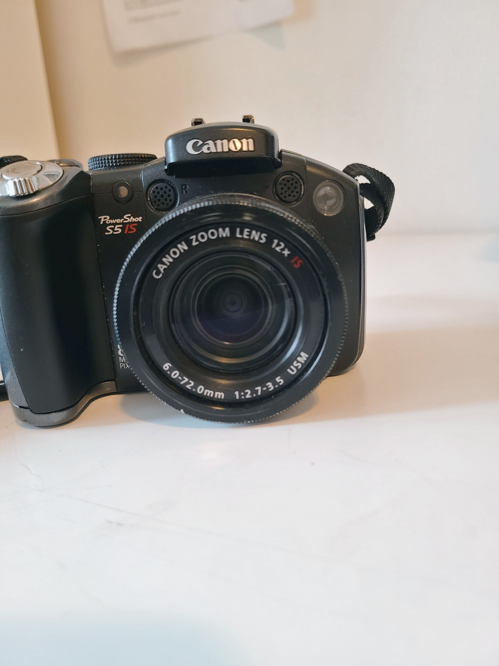 Canon PowerShot S5 IS 8MP Digital Camera - photo 2