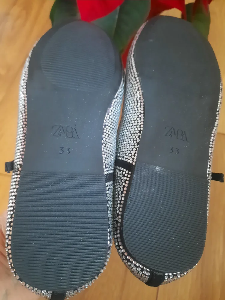 Brand new shoes Size 33, the best gift image indicator(4)