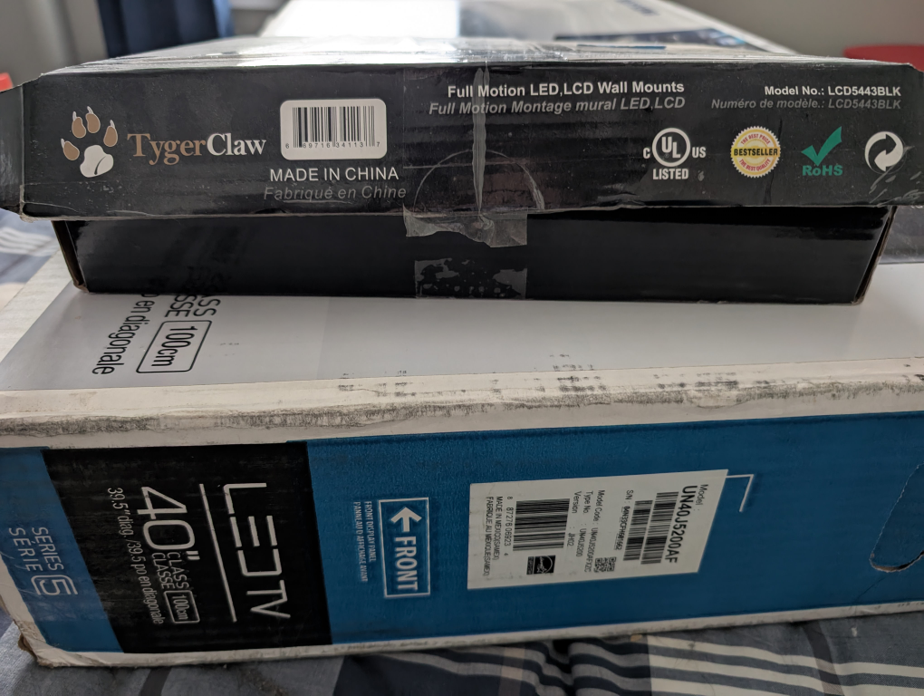 TygerClaw Full Motion TV Wall Mount - photo 2