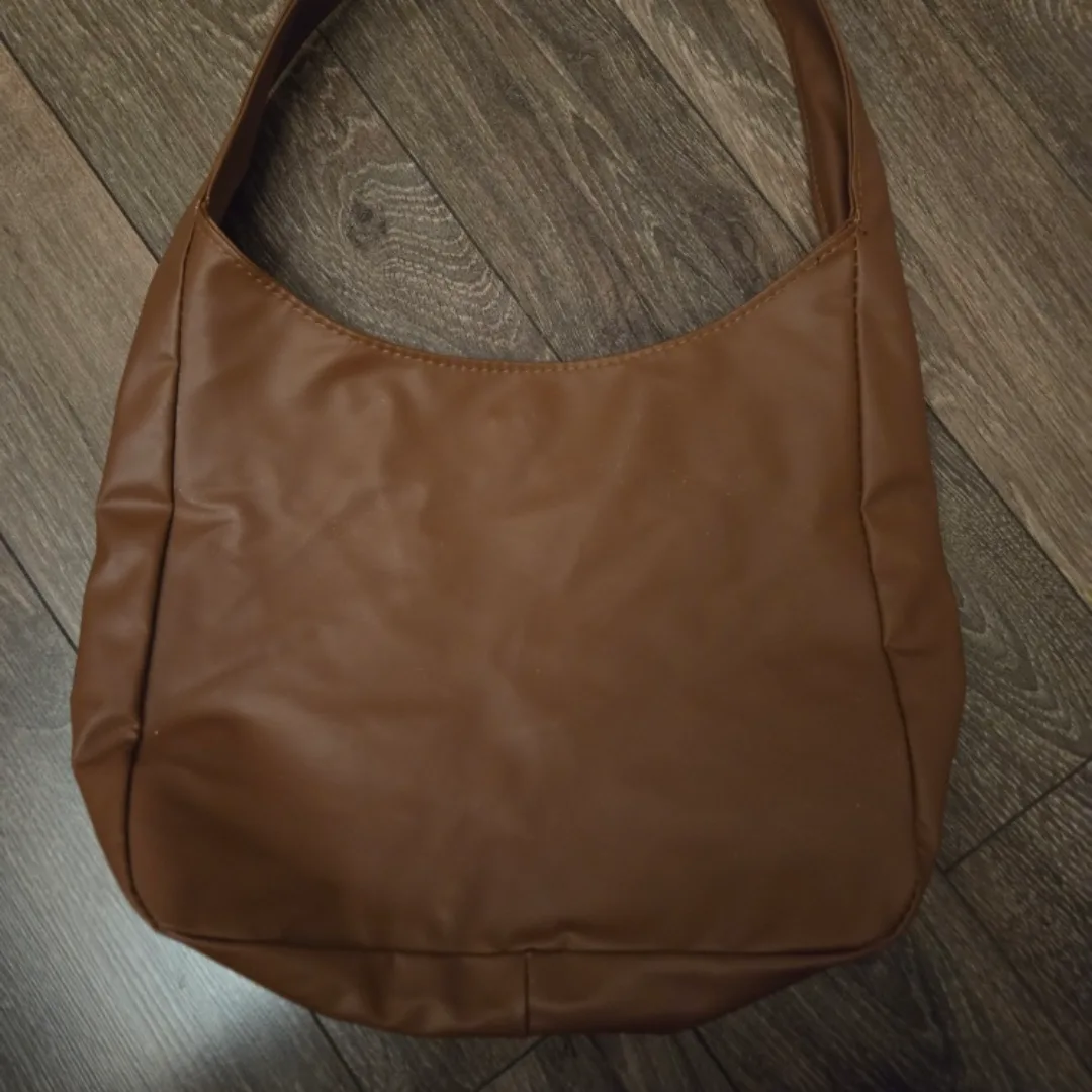 brown faux leather bag image indicator(2)