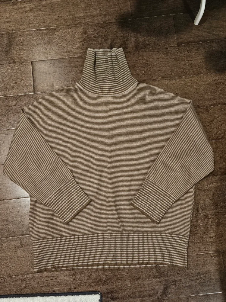 2 Oak + Fort Turtleneck Sweaters image indicator(4)
