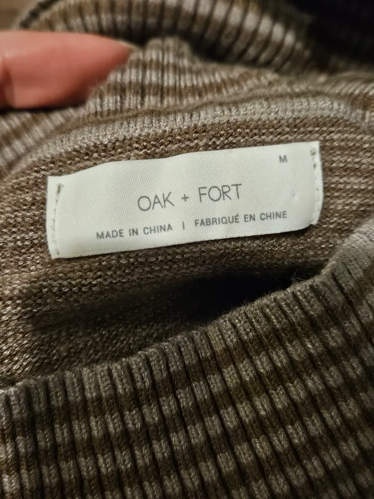2 Oak + Fort Turtleneck Sweaters image indicator(5)