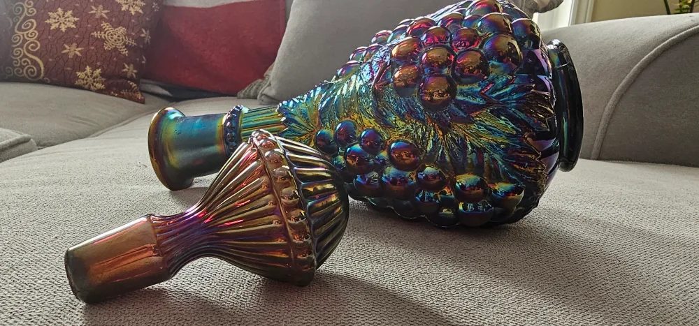 Vintage Indiana Grape Decanter image indicator(5)