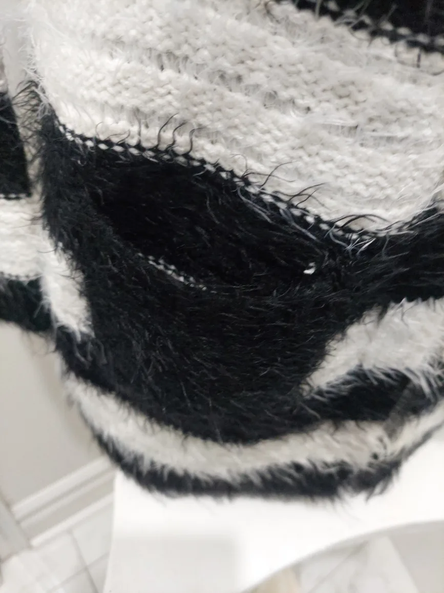 Black and White Striped Fuzzy Cardigan image indicator(3)