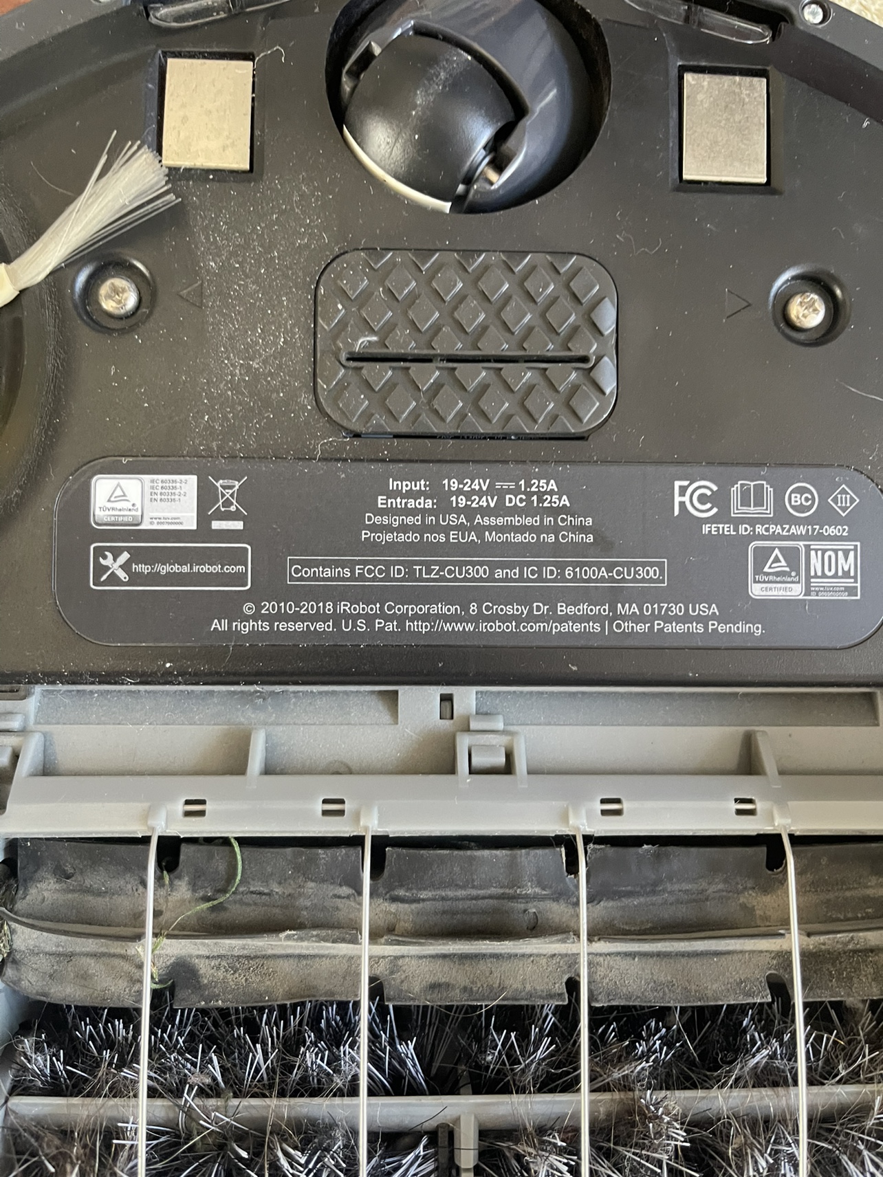 iRobot Roomba Vacuum - photo 4