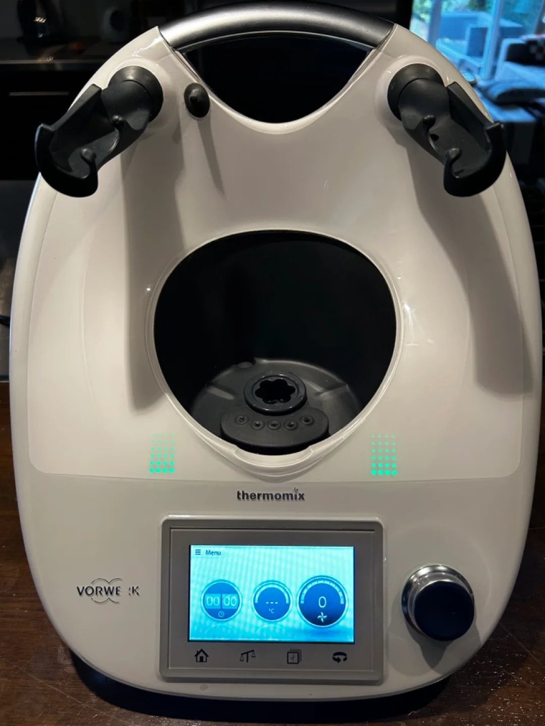 Thermomix TM5 with Accessories and Cookbook image indicator(4)