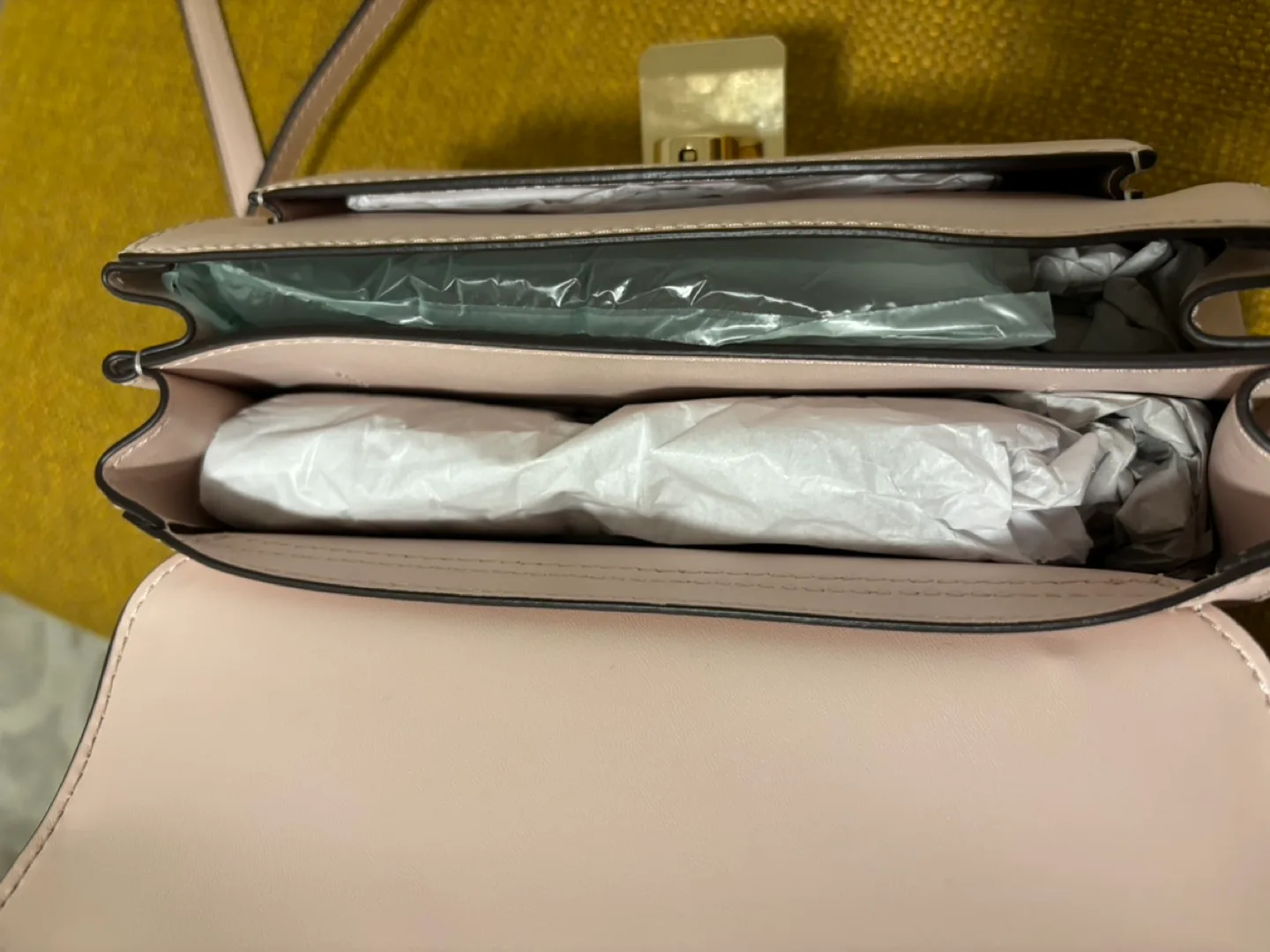 Michael Kors Pink Chain Bag image indicator(3)