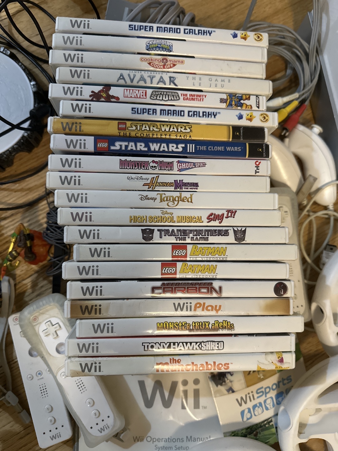 Wii Console Bundle with Games and Accessories - photo 2