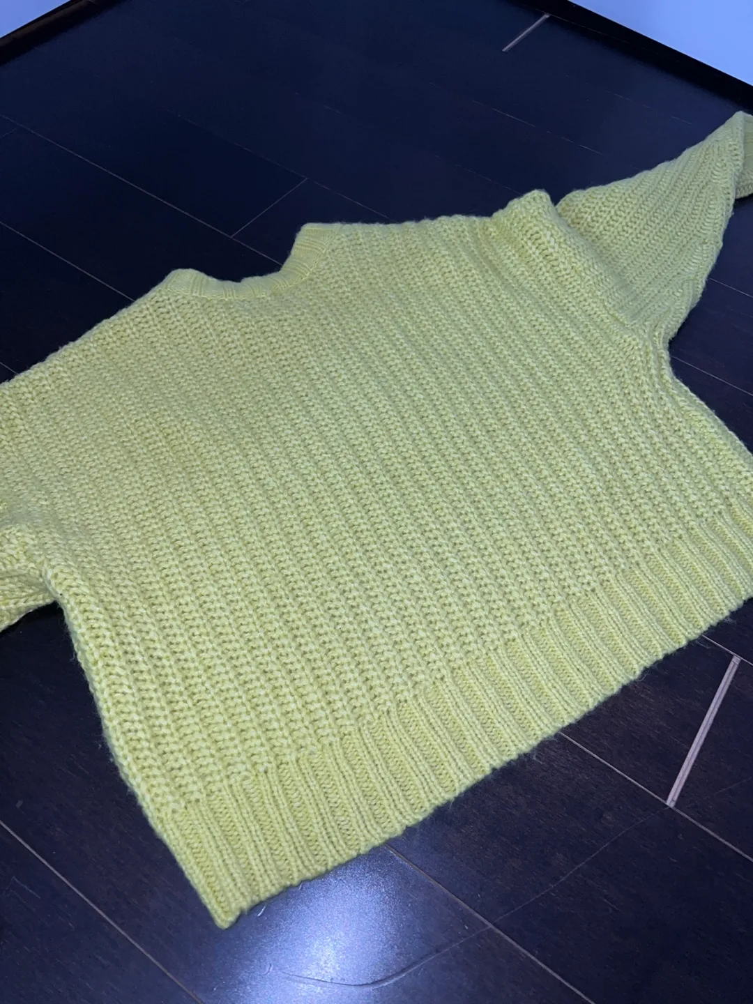 American Eagle Yellow Sweater image indicator(3)
