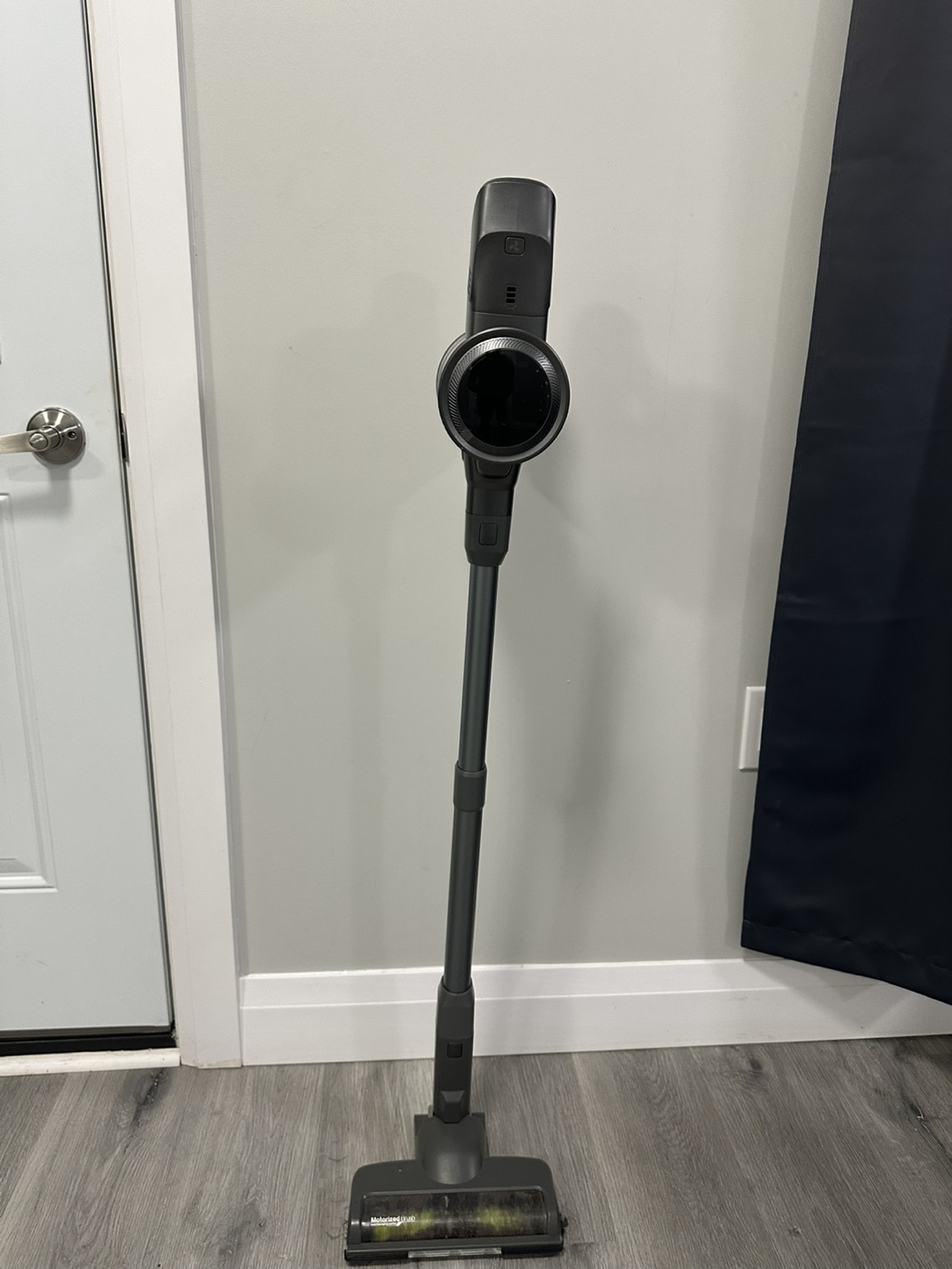 Vacuum cleaner - photo 2
