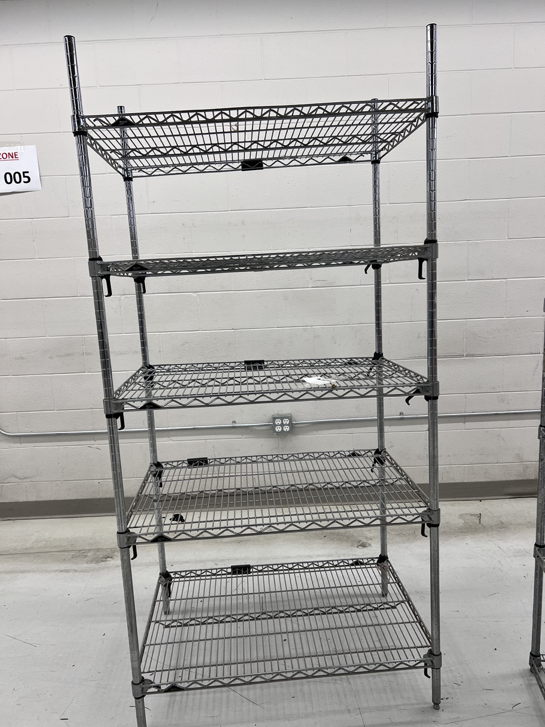 Wire shelving unit - 4 shelves - photo 2