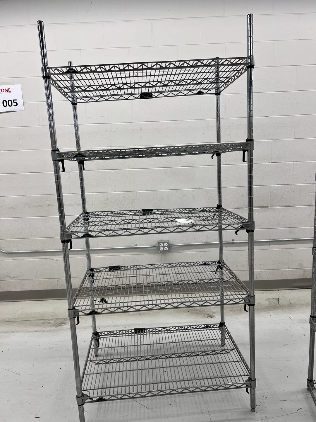 Wire shelving unit - 4 shelves image indicator(2)