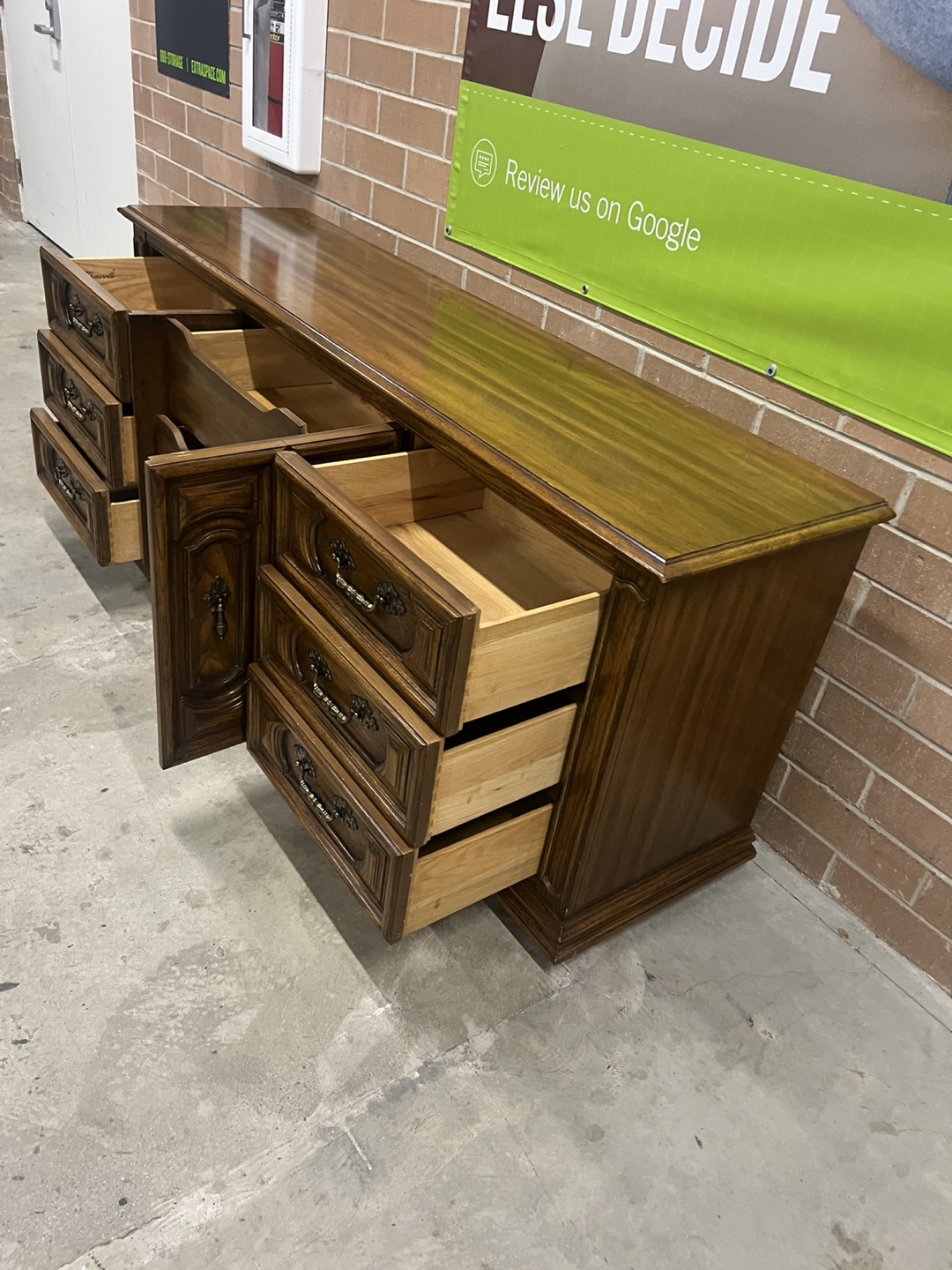 Thomasville Wood Dresser with Mirrors - photo 5