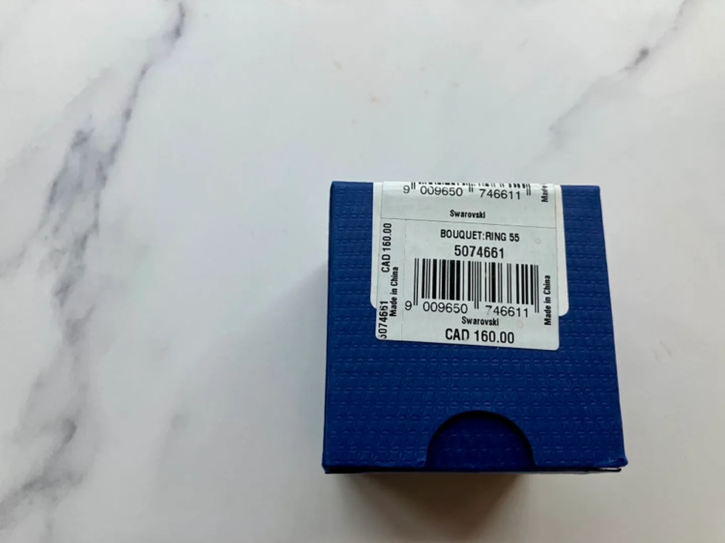 Swarovski Black Rose Bouquet Necklace and Ring Set image indicator(10)