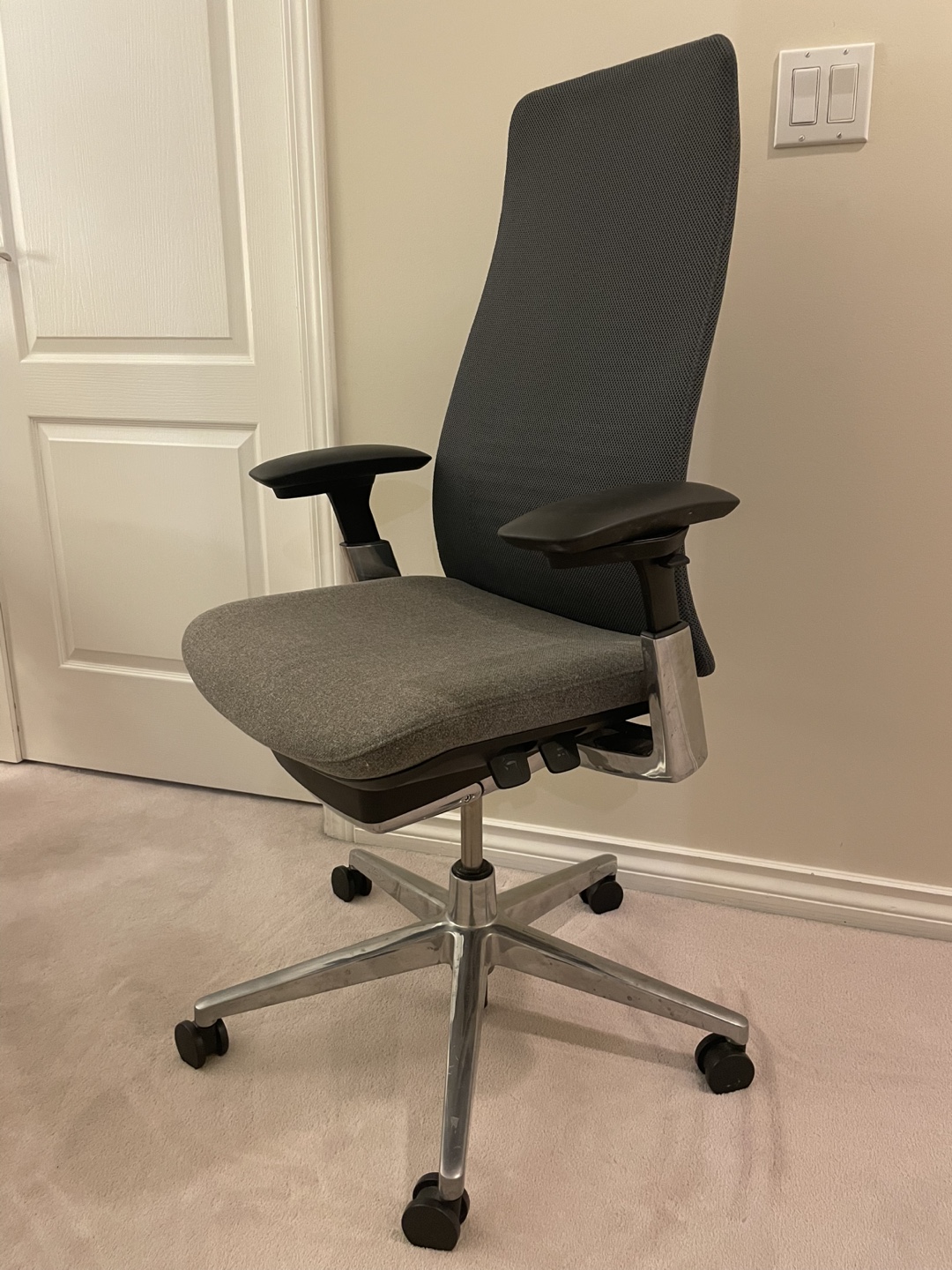 Haworth Fern Task/Executive Chair - photo 2