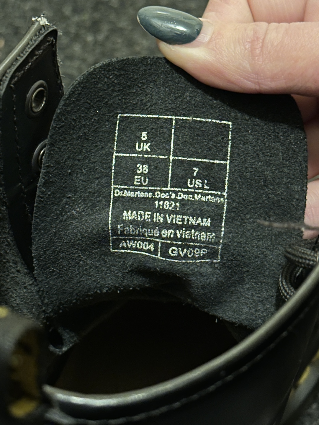 Ladies Dr. Martens Boots Size 7 US - photo 2
