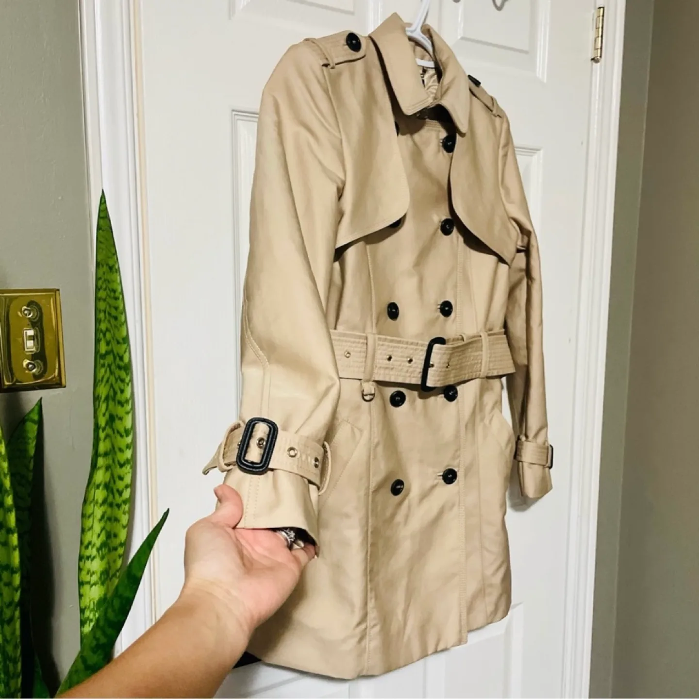 Zara Beautiful Double Breasted Water Repellent Trench Coat image indicator(3)