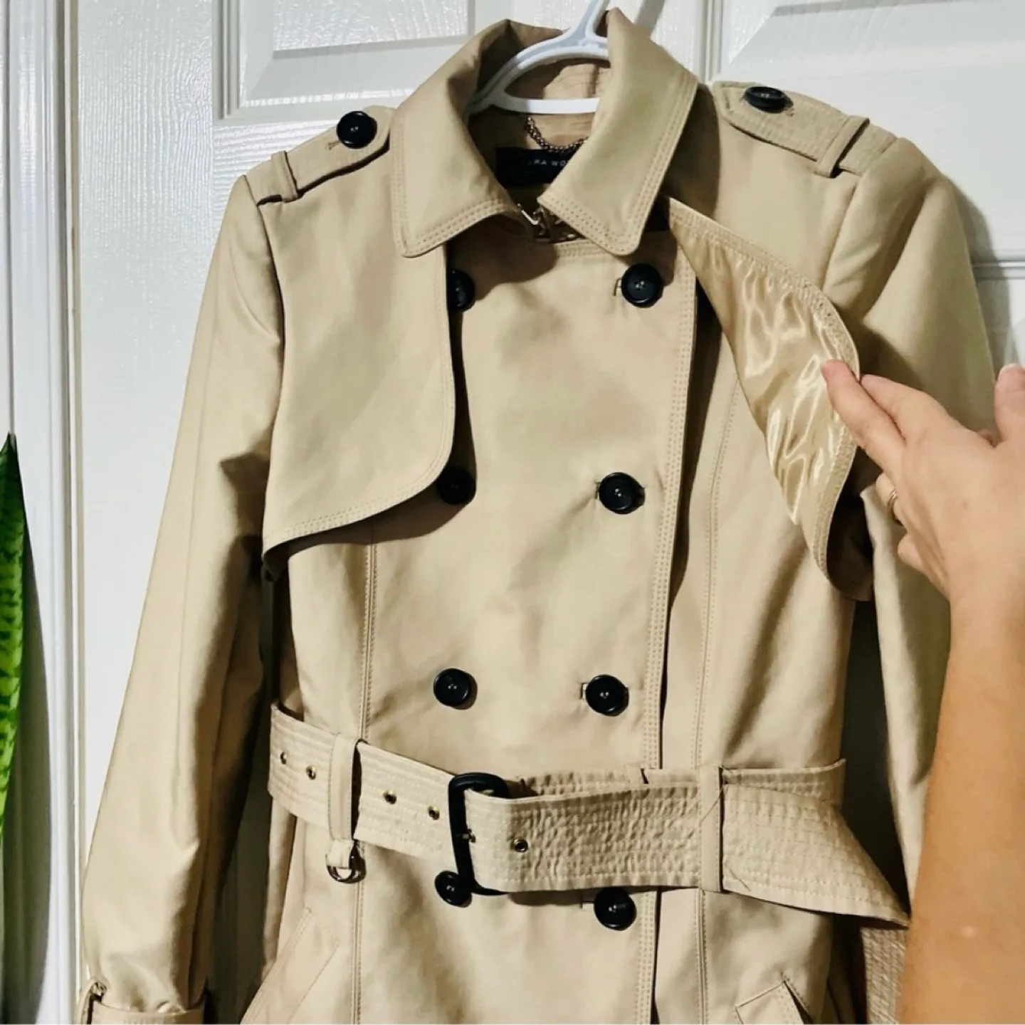 Zara Beautiful Double Breasted Water Repellent Trench Coat image indicator(5)