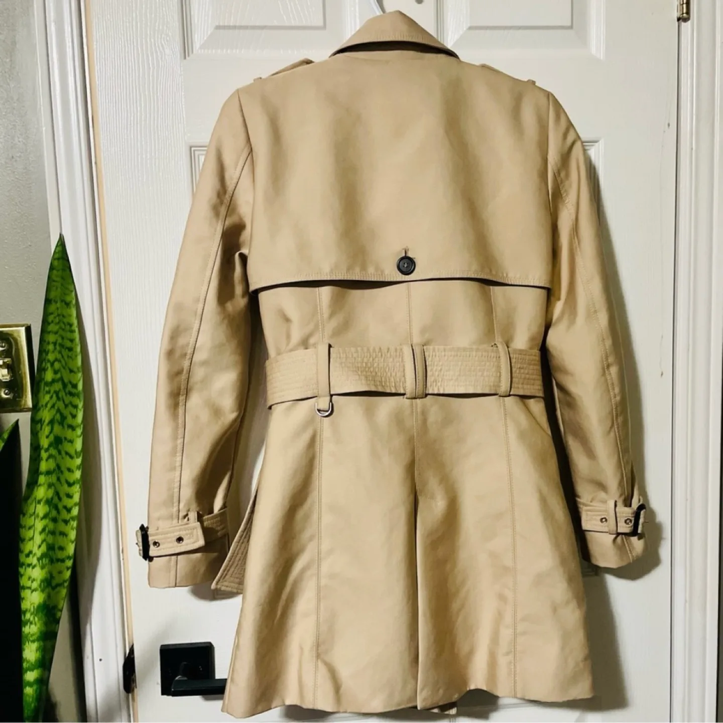 Zara Beautiful Double Breasted Water Repellent Trench Coat image indicator(8)