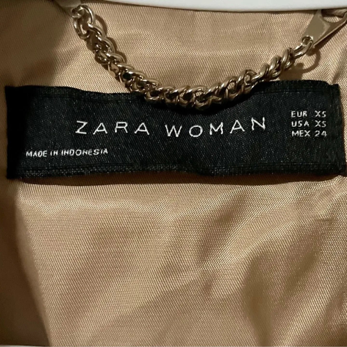 Zara Beautiful Double Breasted Water Repellent Trench Coat image indicator(9)