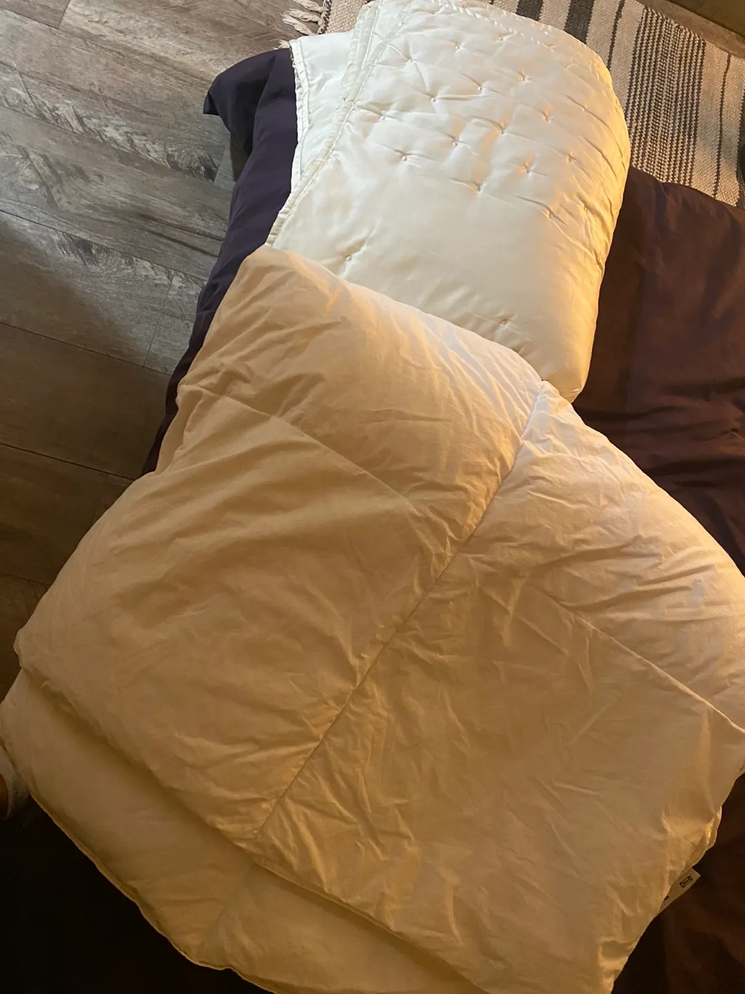 White Down Comforter and duvet single bed thumbnail
