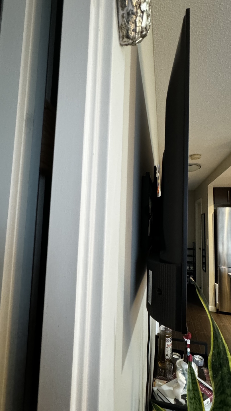 TLC 50 Inch TV with Wall Mount - photo 3