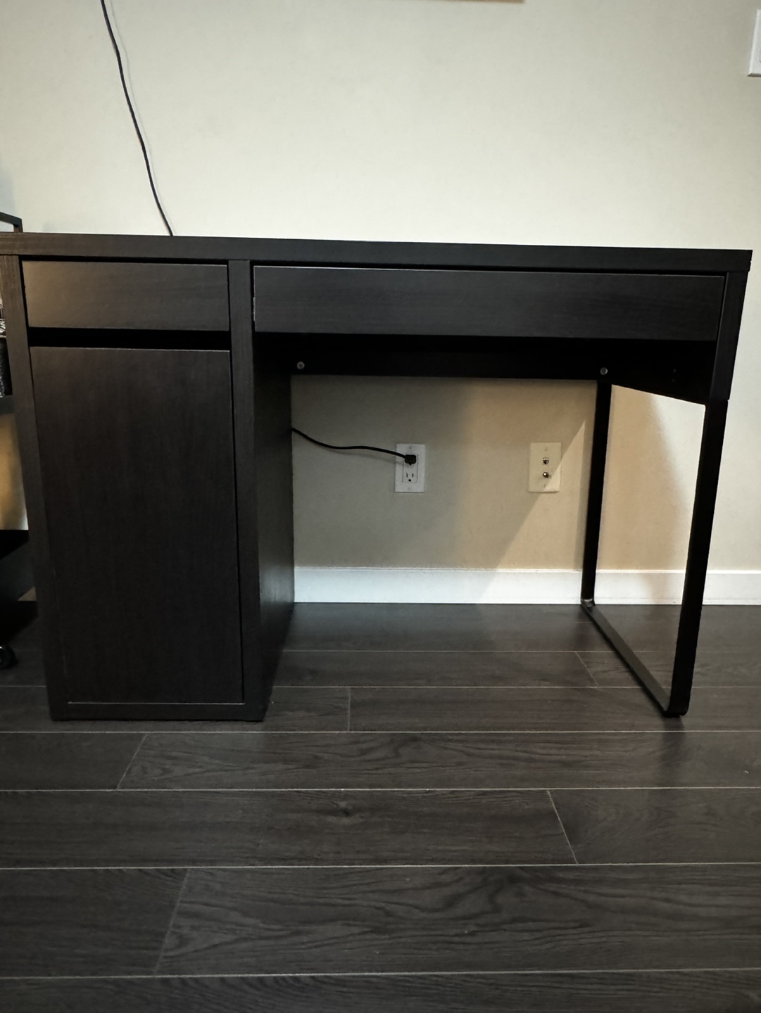 IKEA MICKE Desk + chair