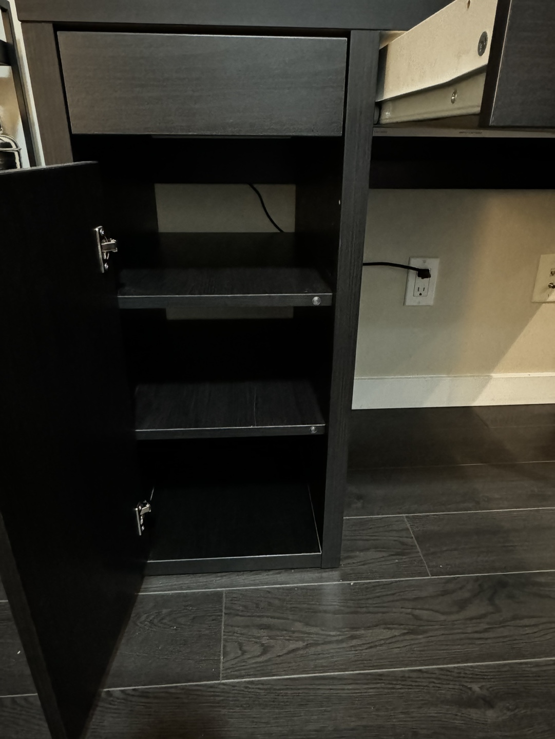 IKEA MICKE Desk + chair - photo 3