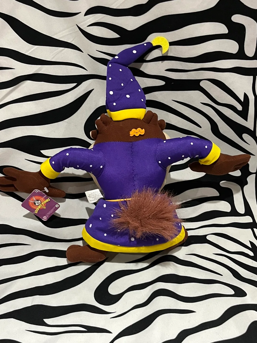Looney Tunes Tasmanian Devil Wizard Plush Toy image indicator(4)