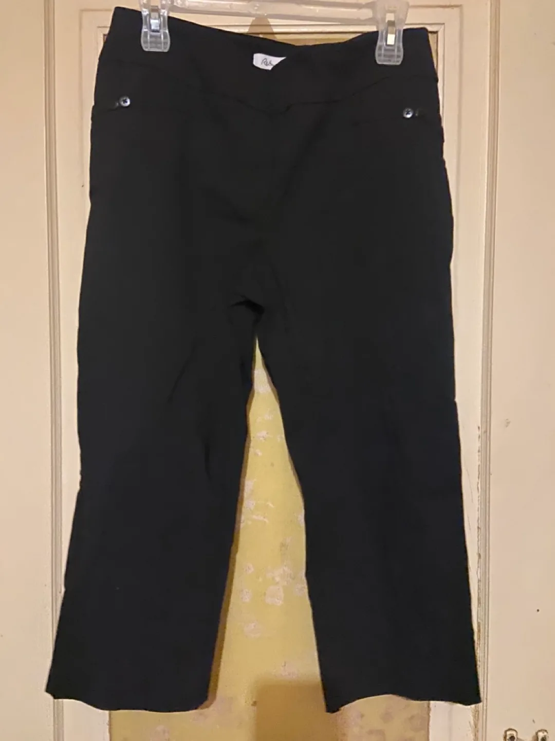 Reitmans Women’s pants size 7/ 8/ 9 image indicator(6)