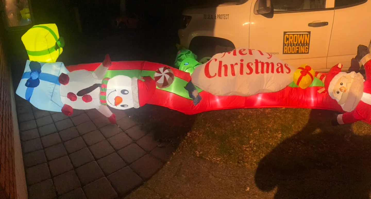 Inflatable Christmas Decorations image indicator(5)