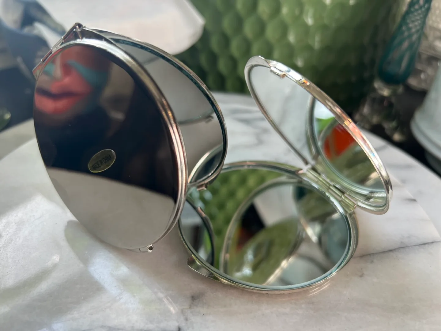 Vintage Compact Mirror x2 image indicator(4)