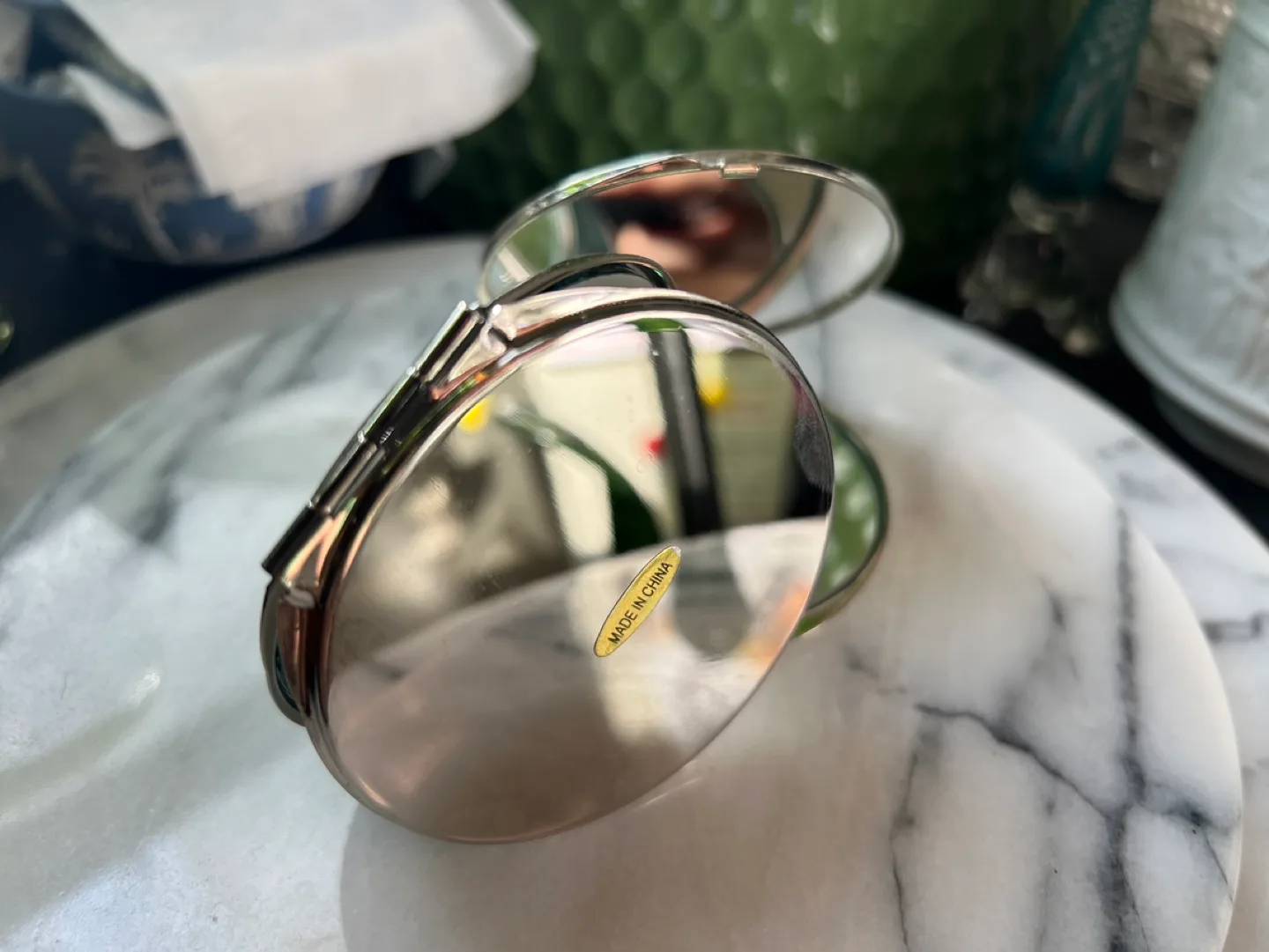 Vintage Compact Mirror x2 image indicator(3)