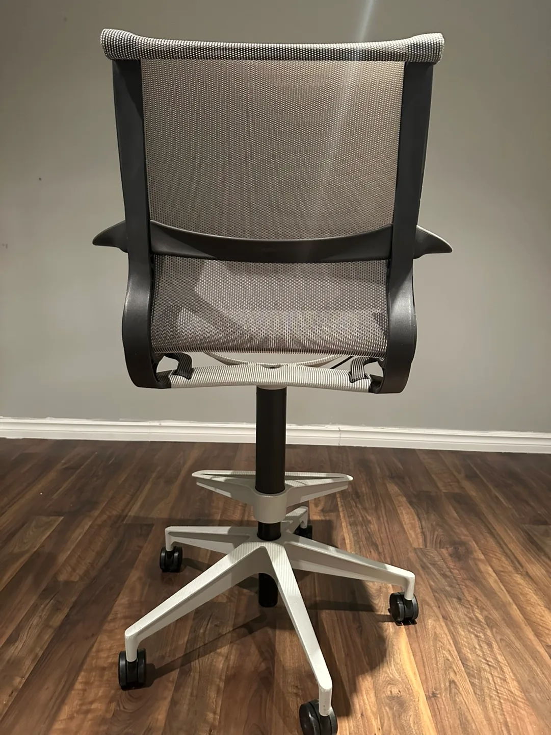 Herman Miller Mirra 2 Mesh Office Chair image indicator(4)