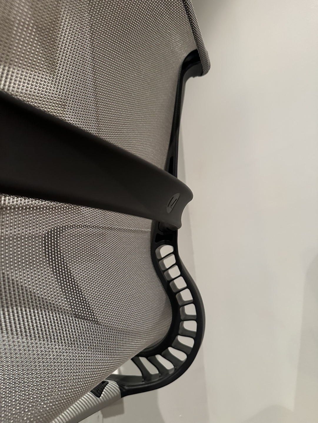 Herman Miller Mirra 2 Mesh Office Chair - photo 5