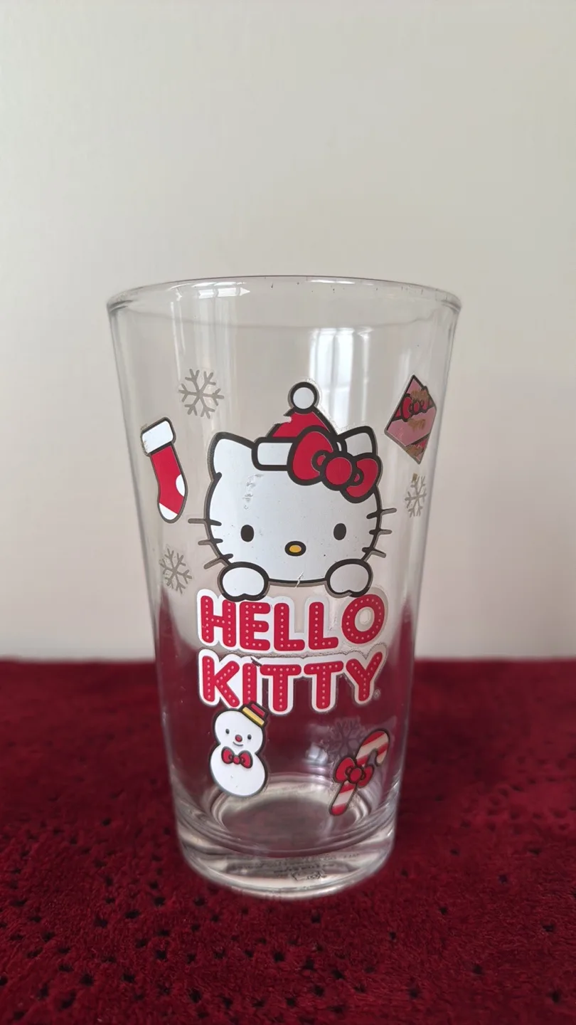 🎅 4 Hello Kitty Glasses $4 each (excellent condition) image indicator(5)