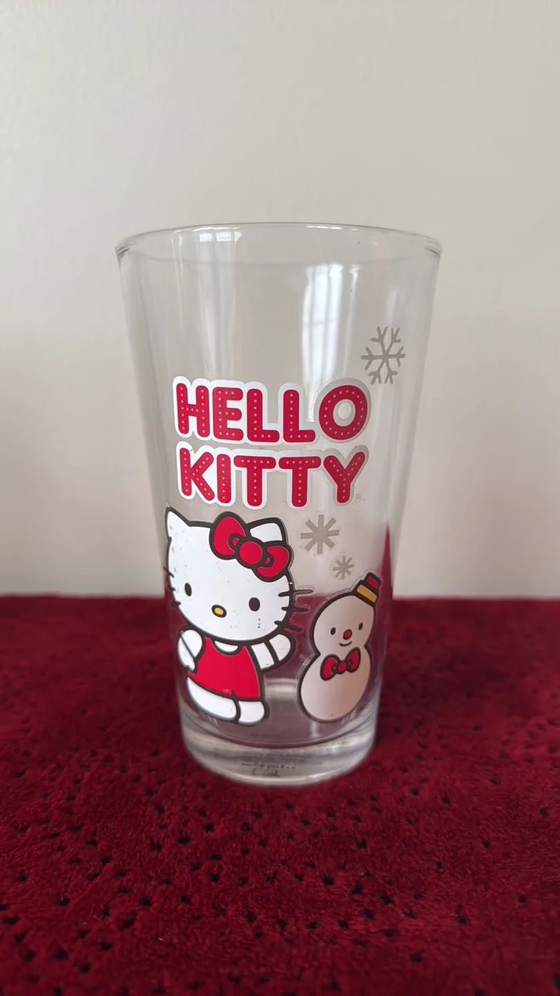 🎅 4 Hello Kitty Glasses $4 each (excellent condition) image indicator(7)