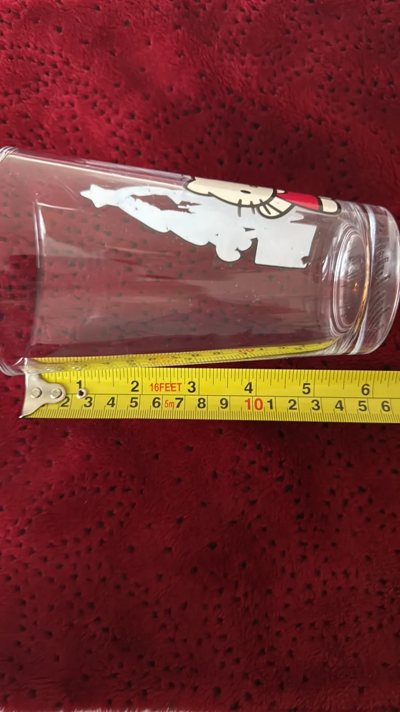 🎅 4 Hello Kitty Glasses $4 each (excellent condition) image indicator(9)
