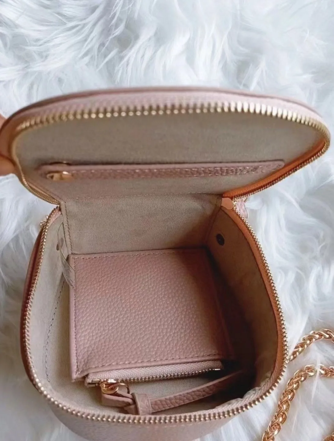 Chloé Mini Chain Bag image indicator(4)