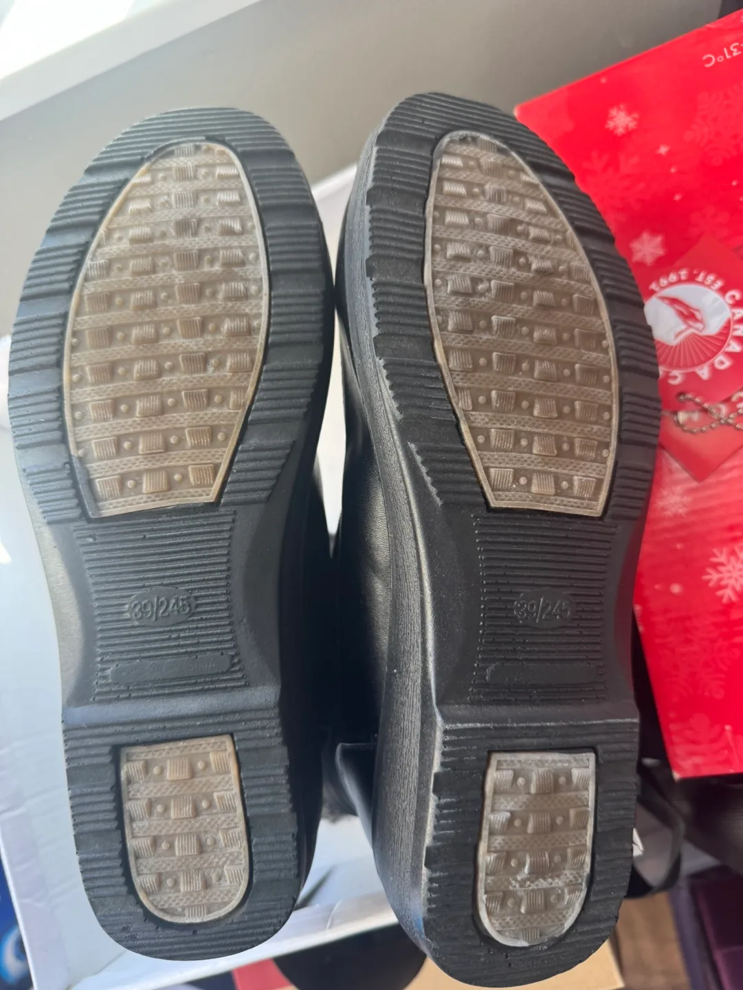 Women's Black Winter Boots image indicator(2)